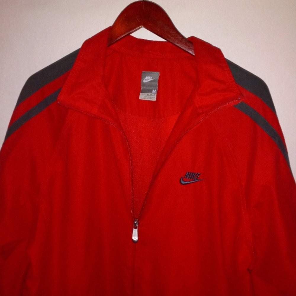 Vintage Nike full-zip windbreaker jacket men's medium